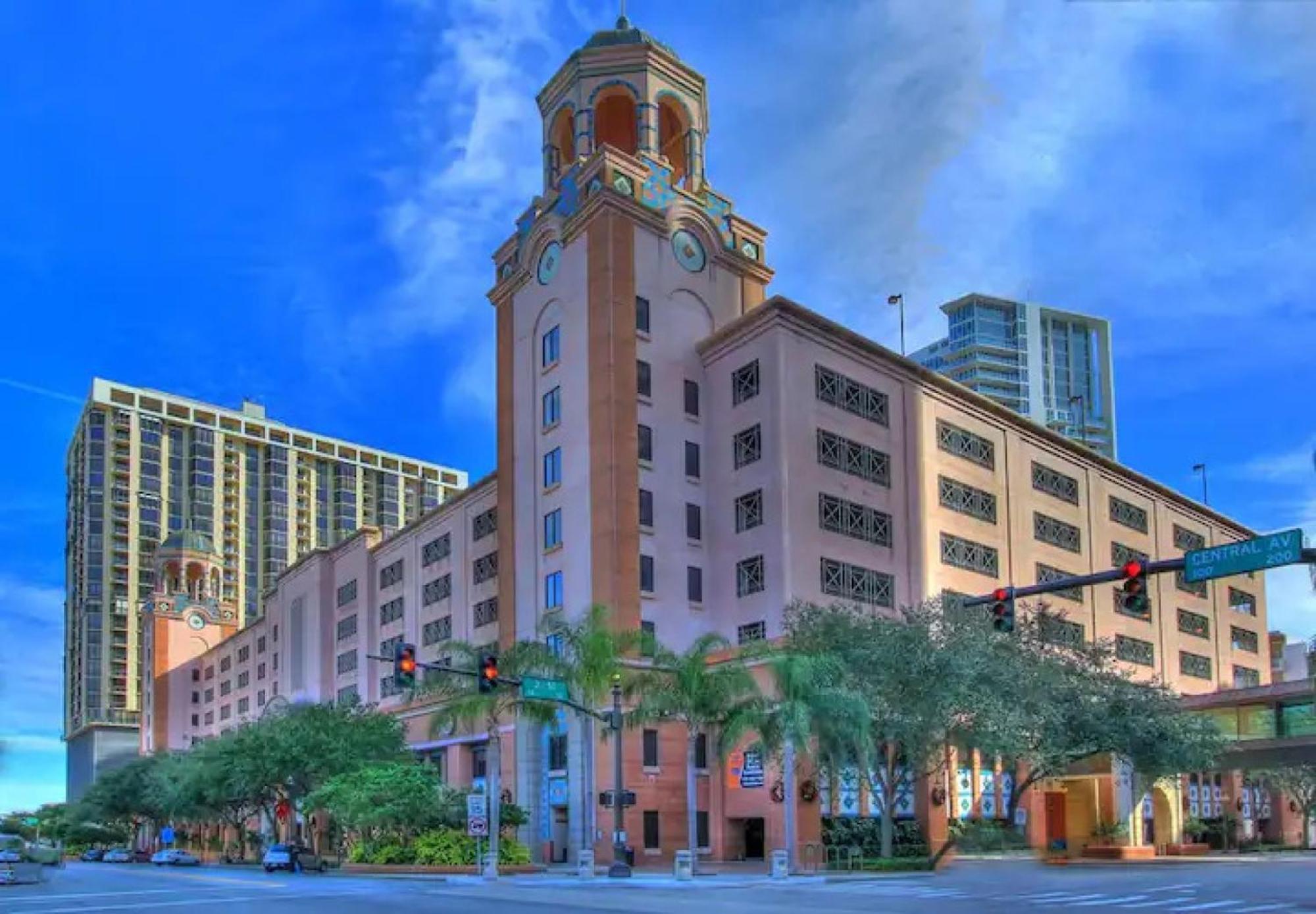 Elegant Studio Apartment In Downtown St Pete - Great Community Events! St. Petersburg Exterior photo