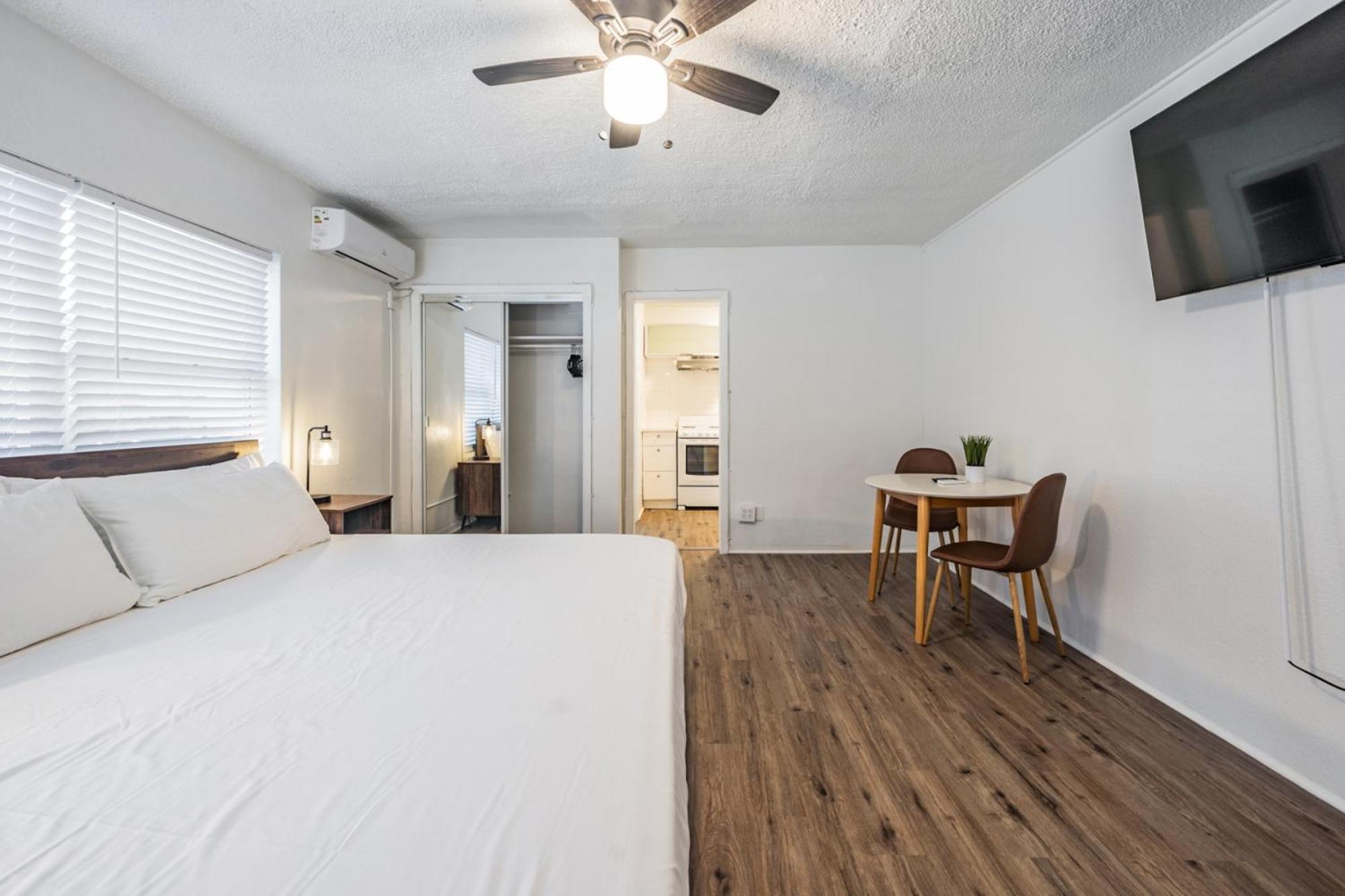 Elegant Studio Apartment In Downtown St Pete - Great Community Events! St. Petersburg Exterior photo